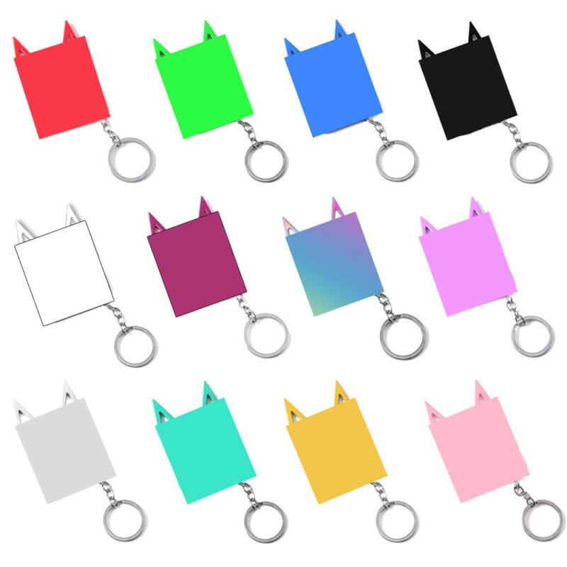 Outdoor 2 finger buckle keychain pendant cute justice cat tiger buckle self-defense anti-wolf supplies window breaker pendant